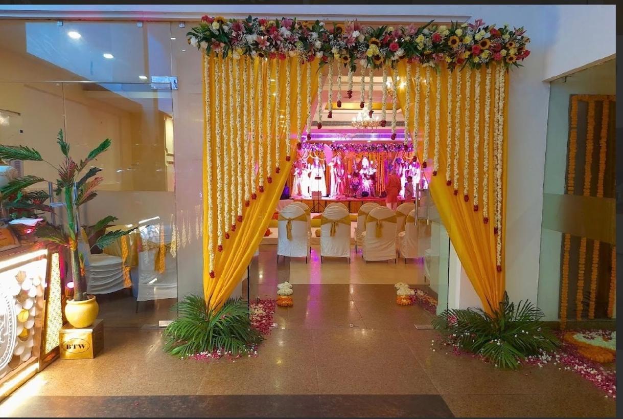 Madhuban Hotel , Neu-Delhi Exterior foto